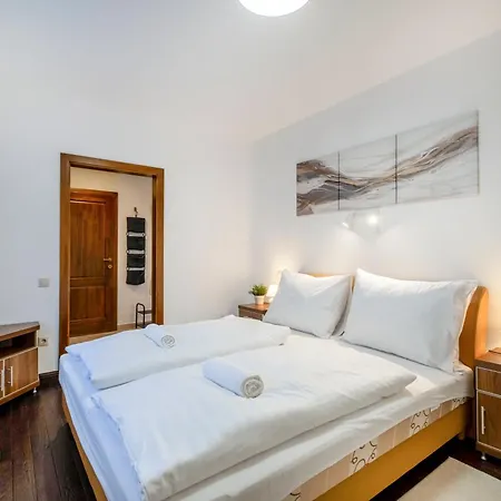Myflat Moricz Garden Apartment Siofok